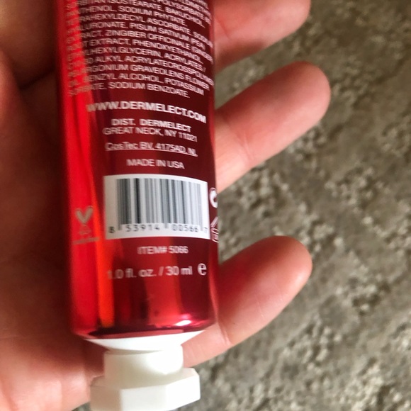 DERMELECT Flawless Bakuchiol Treatment 30ml - Picture 4 of 5